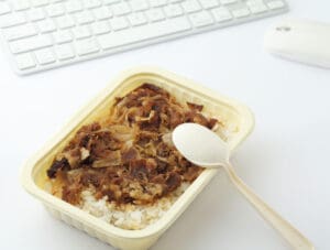 Plastic food container and plastic fork