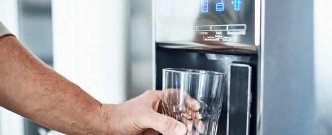 How Going Bottleless Saves Money & the Environment